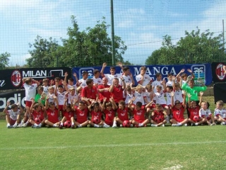  Tutti al Milan Junior Camp